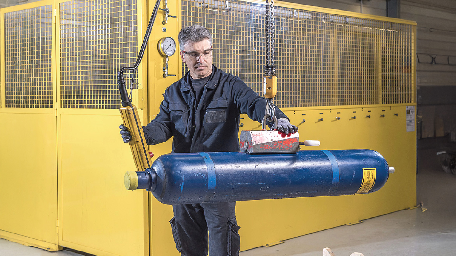 Hydraulic Accumulator Servicing & Nitrogen Charging Solutions.